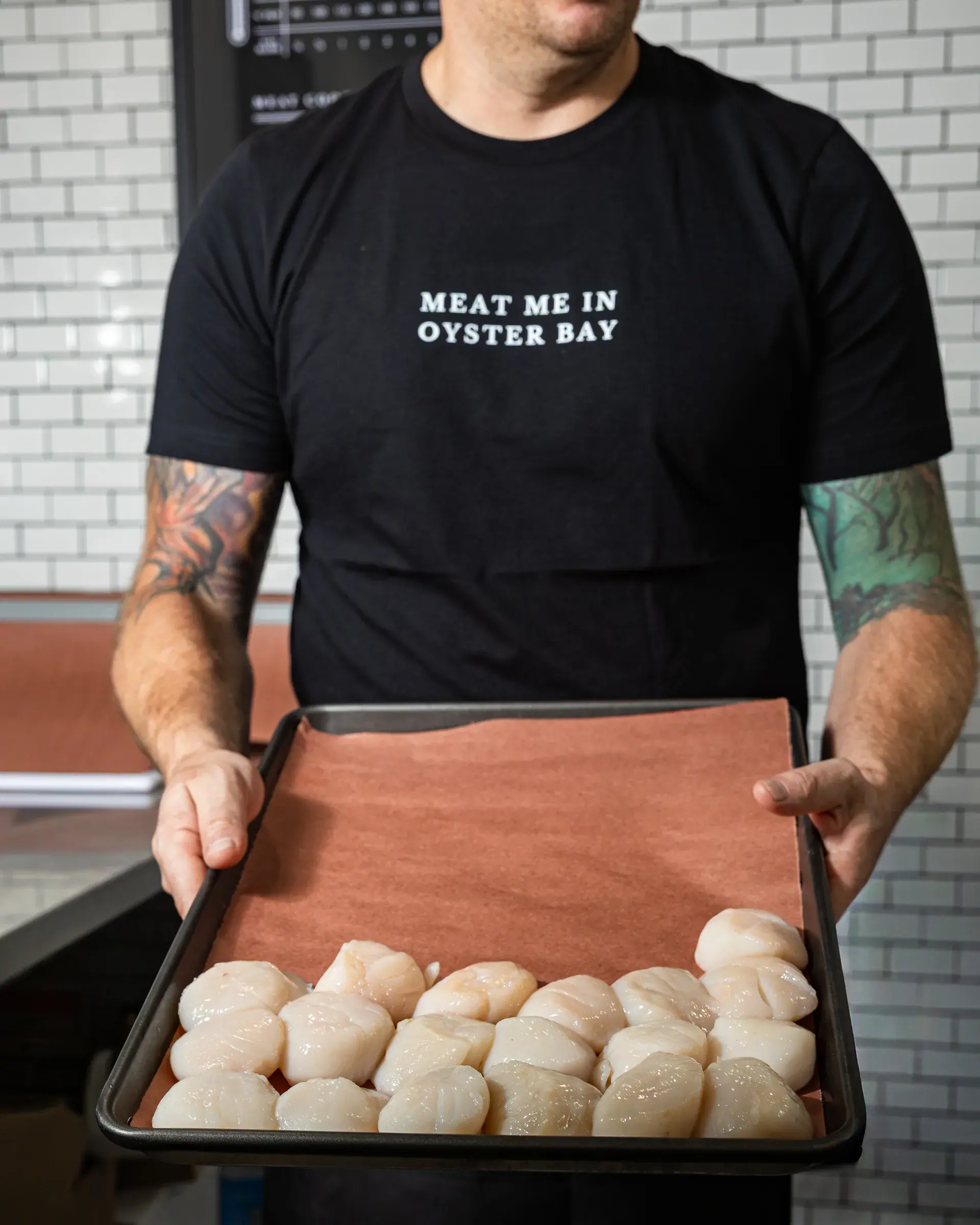 U-10 day-boat sea scallops on a tray